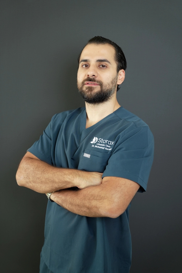 أخصائي الأمراض الجلدية والتجميل