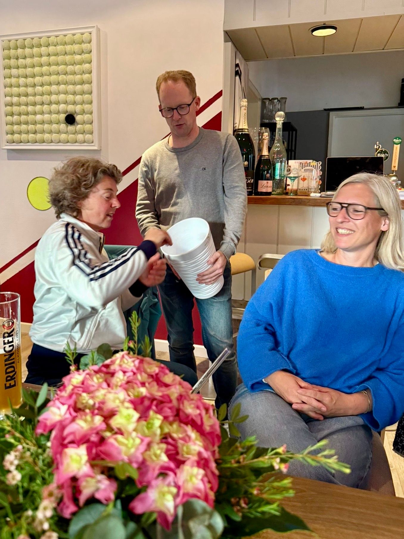 Drei Glücks-Feen am Zug: Petra Barth, Martin Witkowski, Wibke Rolf-Wahlers (v.l.)