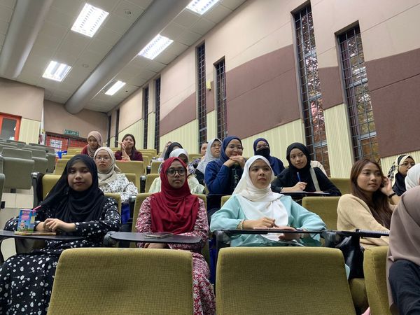 PMP X UITM SHAH ALAM, MENTAL HEALTH TALK: OVERCOMING ADVERSITY IN CULTIVATING HEART & MENTAL RESILIENCE - Image 9