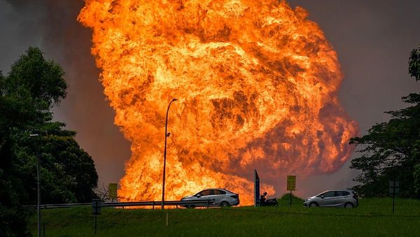 BANTUAN MANGSA KEBAKARAN PAIP GAS DI PUTRA HEIGHTS - Image 1