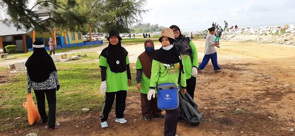 MEMBERSIH KAWASAN PANTAI REMIS JERAM DI KUALA SELANGOR - Image 54