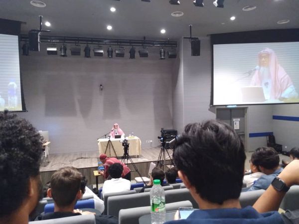 SHEIKH ASSIM HAKEEM TALK. SOCIAL MEDIA : THE GOOD, THE BAD AND THE UGLY AT SUNWAY UNIVERSITY ORGANISED BY PMP SUBANG - Image 2