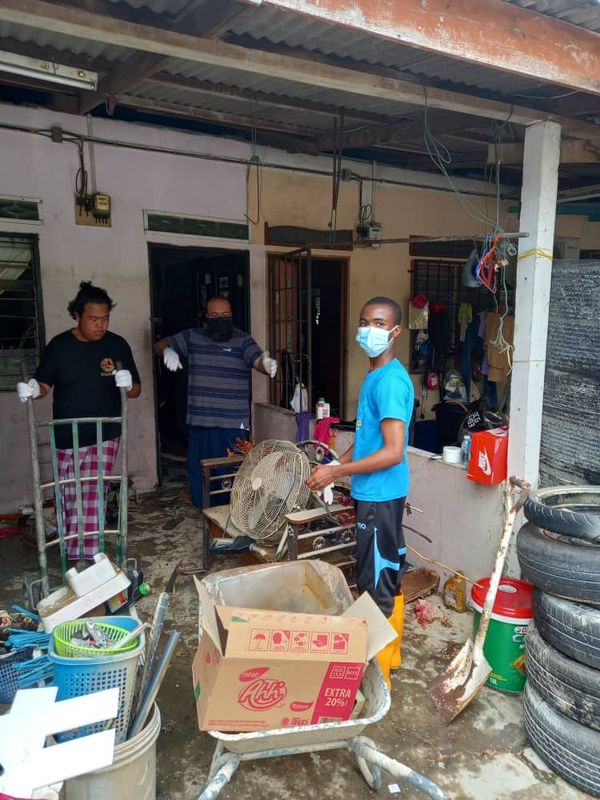 BANTUAN MANGSA BANJIR - Image 12