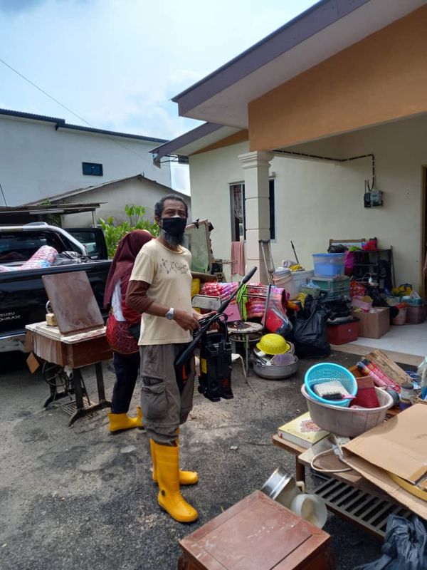 BANTUAN MANGSA BANJIR - Image 13