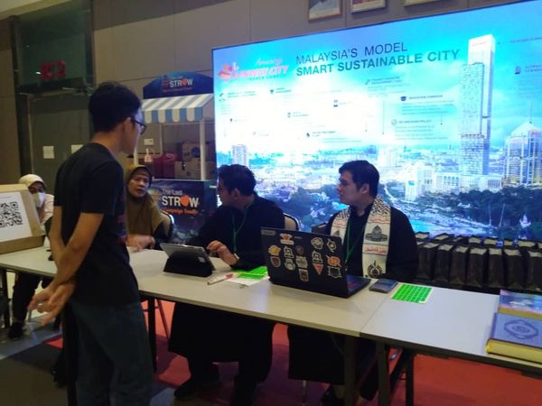 SHEIKH ASSIM HAKEEM TALK. SOCIAL MEDIA : THE GOOD, THE BAD AND THE UGLY AT SUNWAY UNIVERSITY ORGANISED BY PMP SUBANG - Image 18