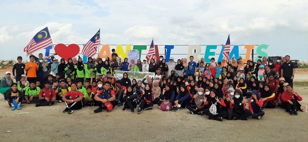 MEMBERSIH KAWASAN PANTAI REMIS JERAM DI KUALA SELANGOR - Image 10