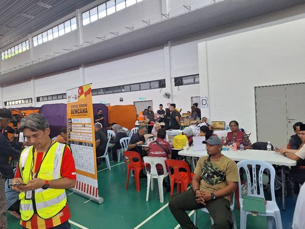 BANTUAN MANGSA KEBAKARAN PAIP GAS DI PUTRA HEIGHTS - Image 17