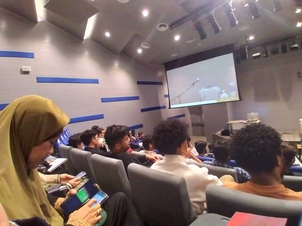 SHEIKH ASSIM HAKEEM TALK. SOCIAL MEDIA : THE GOOD, THE BAD AND THE UGLY AT SUNWAY UNIVERSITY ORGANISED BY PMP SUBANG - Image 14