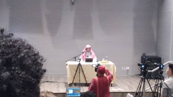 SHEIKH ASSIM HAKEEM TALK. SOCIAL MEDIA : THE GOOD, THE BAD AND THE UGLY AT SUNWAY UNIVERSITY ORGANISED BY PMP SUBANG - Image 6