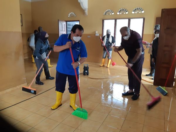 BANTUAN MANGSA BANJIR - Image 35