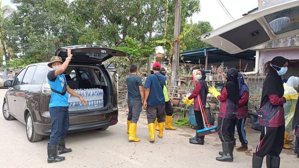 BANTUAN MANGSA BANJIR - Image 10