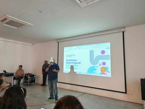 URGENT HUMANITARIAN APPEAL FOR THE VICTIMS OF THE ACHEH DISASTER - Image 11