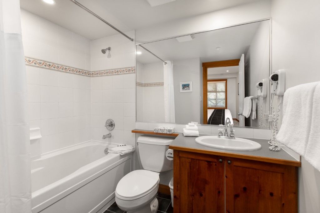 Lost Lake Lodge - 2 Bedroom Suite thumbnail 9