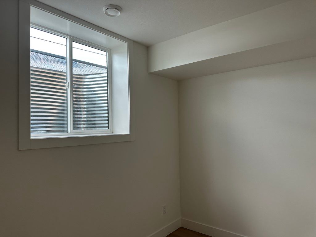 #35 414 Humbert St. thumbnail 11