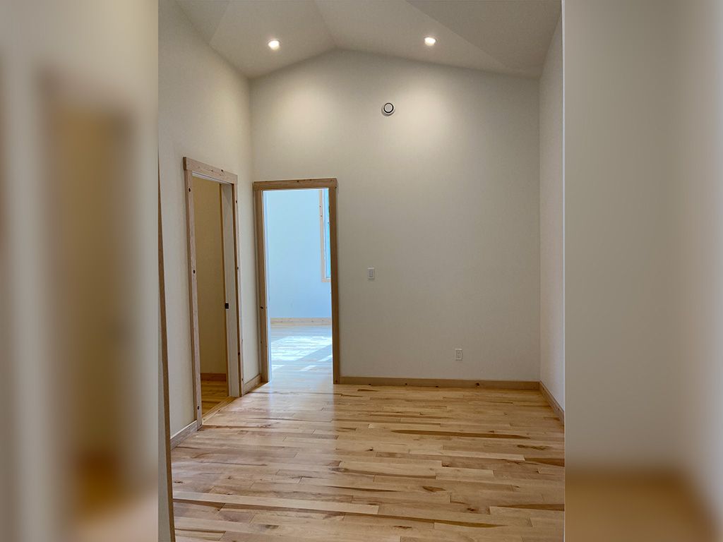 2041 Uplands Rd - Arrow Heights thumbnail 20