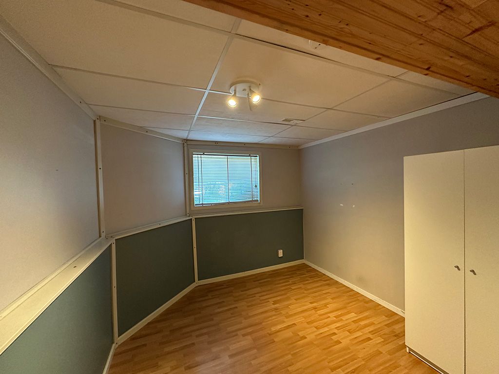 368 Pearkes Dr thumbnail 13