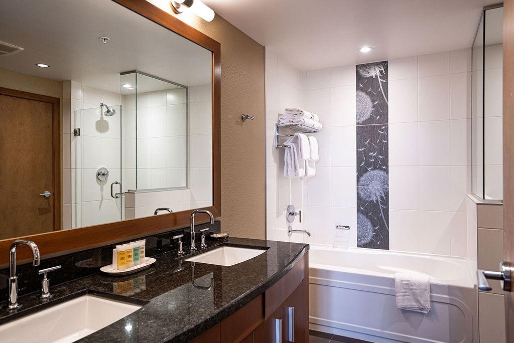 Sutton Place Hotel - B3 thumbnail 14