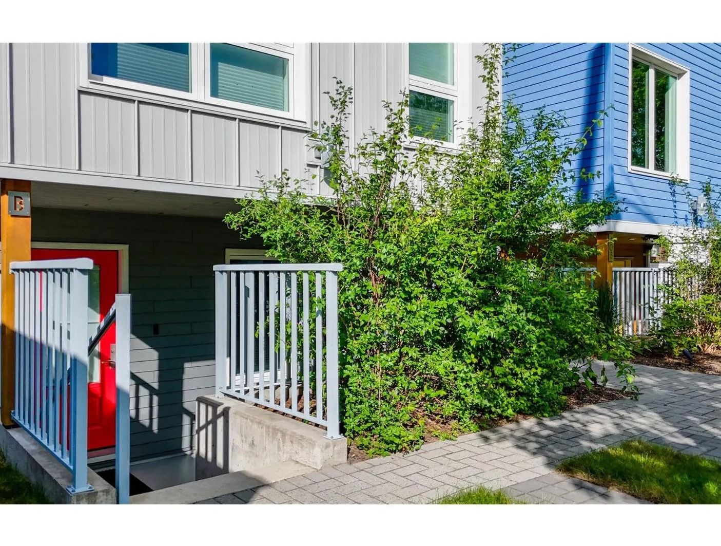 410B 4th St W. thumbnail 17
