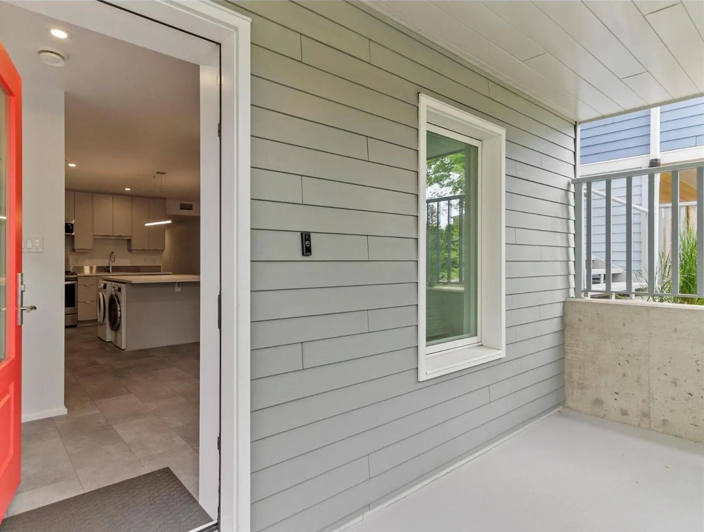 410B 4th St W. thumbnail 15