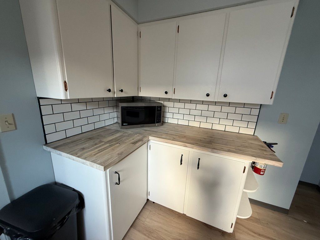 1005 Douglas St thumbnail 9