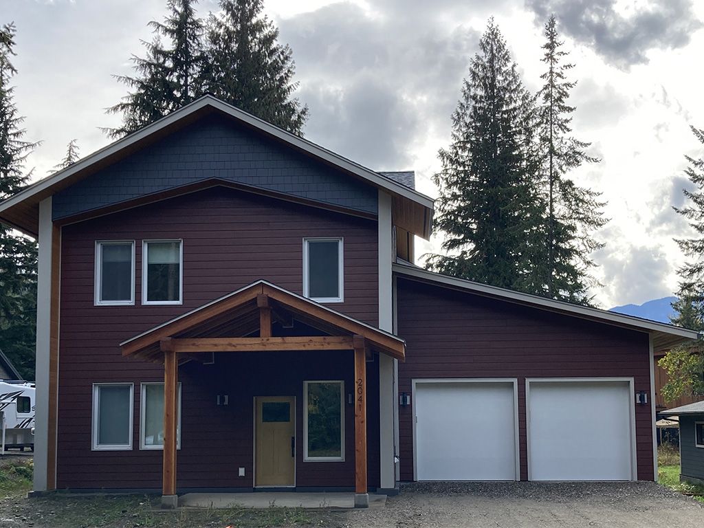2041 Uplands Rd - Arrow Heights photo 1