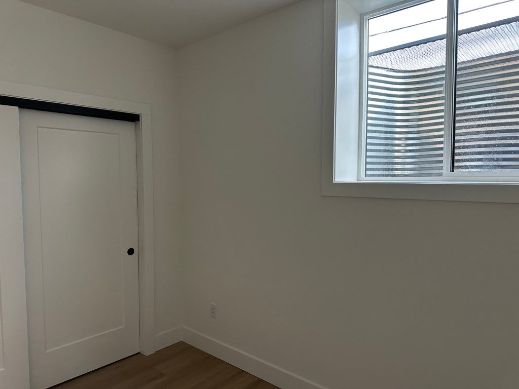 #35 414 Humbert St. thumbnail 12