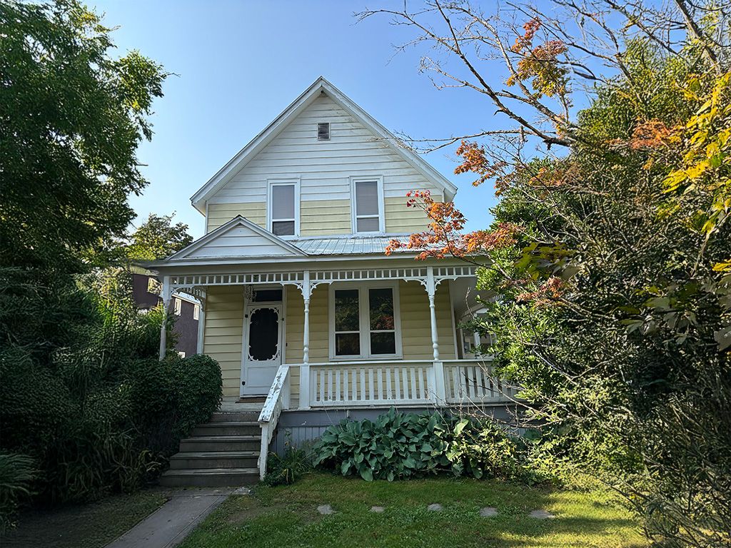 4th & Orton photo 1