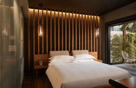 tropicana-king-suite-2