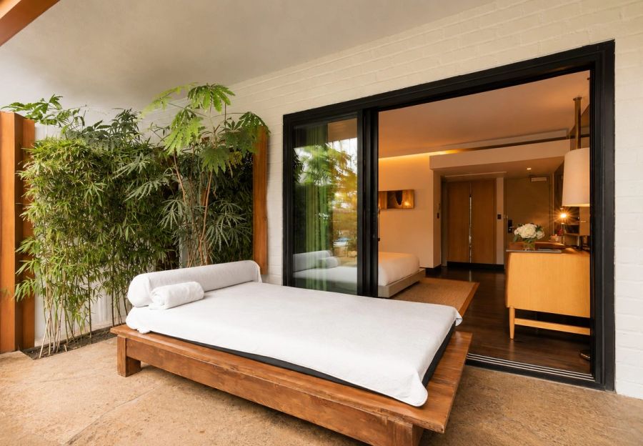 cabana-poolside-room-2