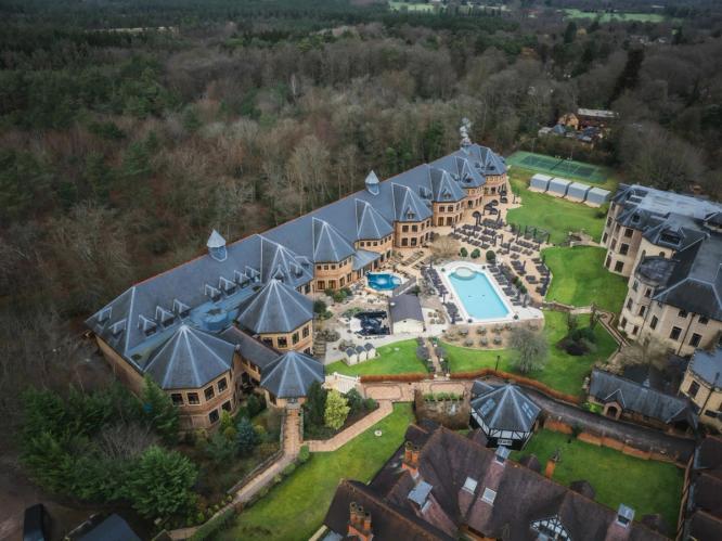 Hospitality EV Charging: Improving Sustainability, Enhancing Guest Experience & Widening the Appeal of Hotels