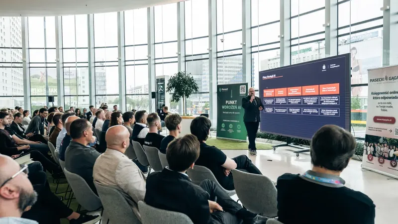 A full house of 120 people during the first edition of Pionierzy AI at the PKO Rotunda in Warsaw.