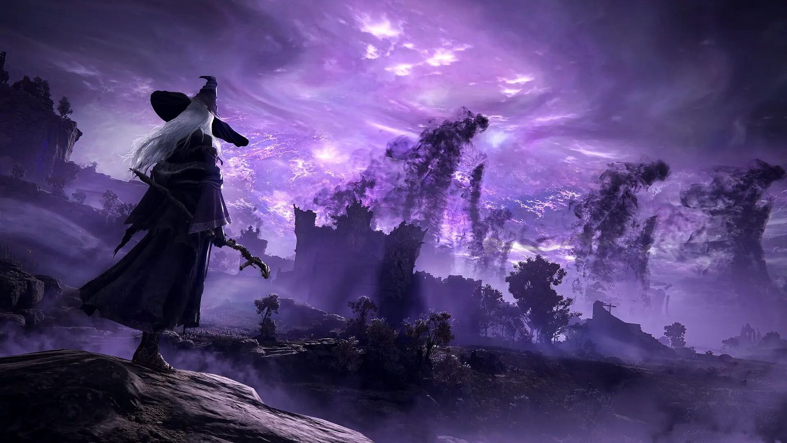 The Recluse faces towering smoke figures rising over a ruined fort in Elden Ring Nightreign