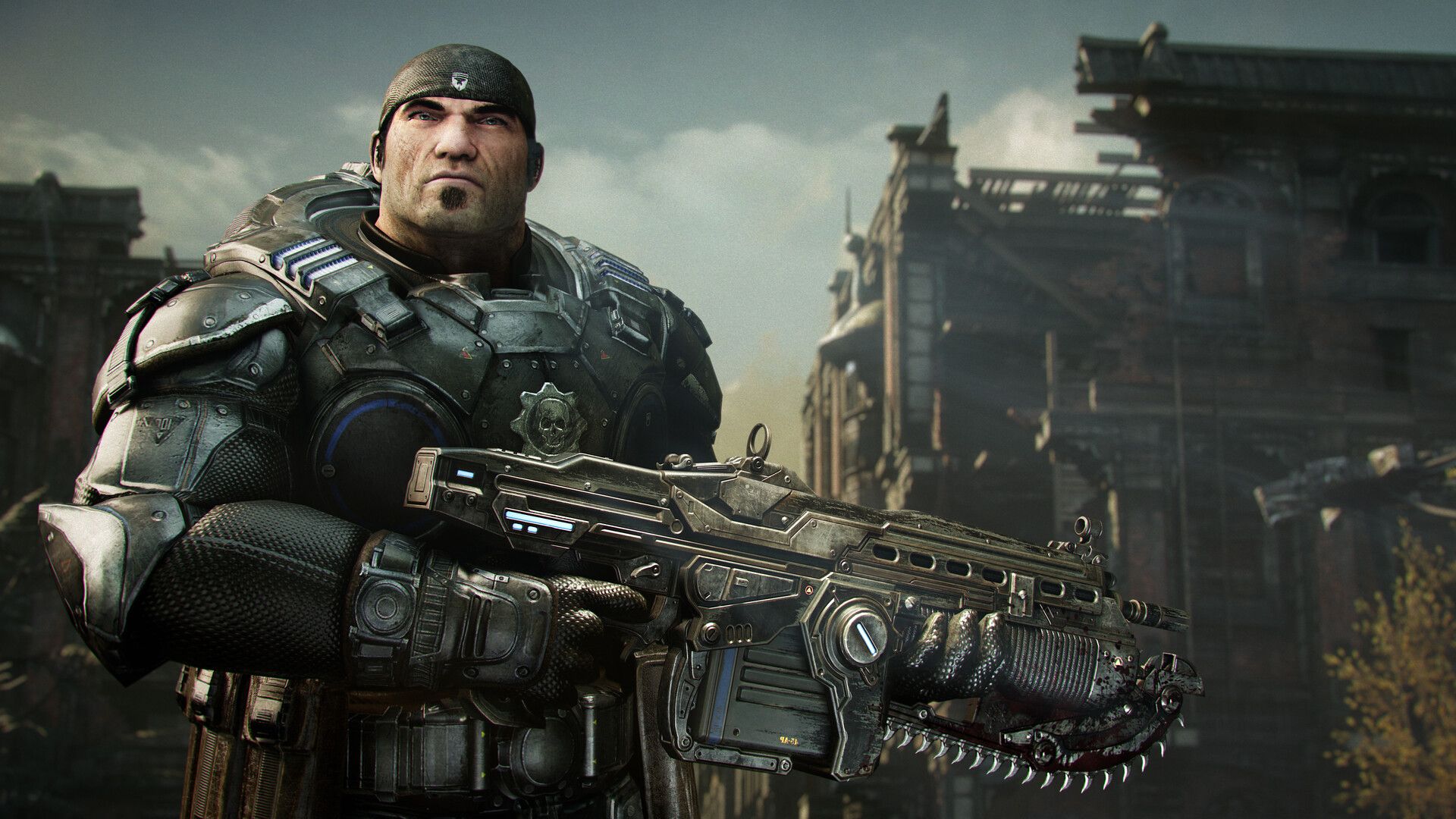 An armoured soldier holds a rifle with a chainsaw bayonet in a ruined city street in Gears of War: Reloaded