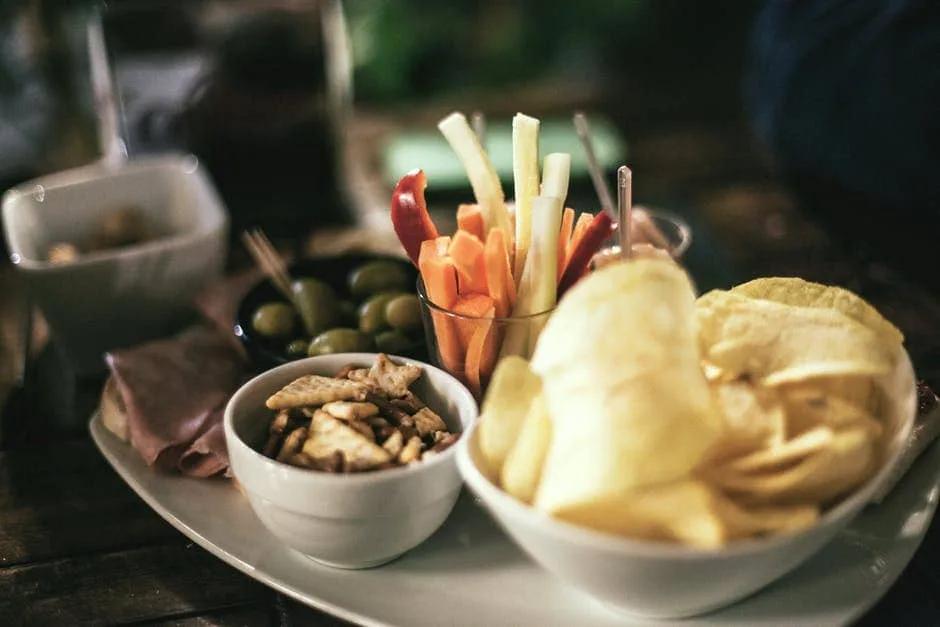 Eating Late at Night: Foods That Help You Sleep