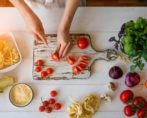 7 Easy Plant-Based Dinners the Whole Family Will Love
