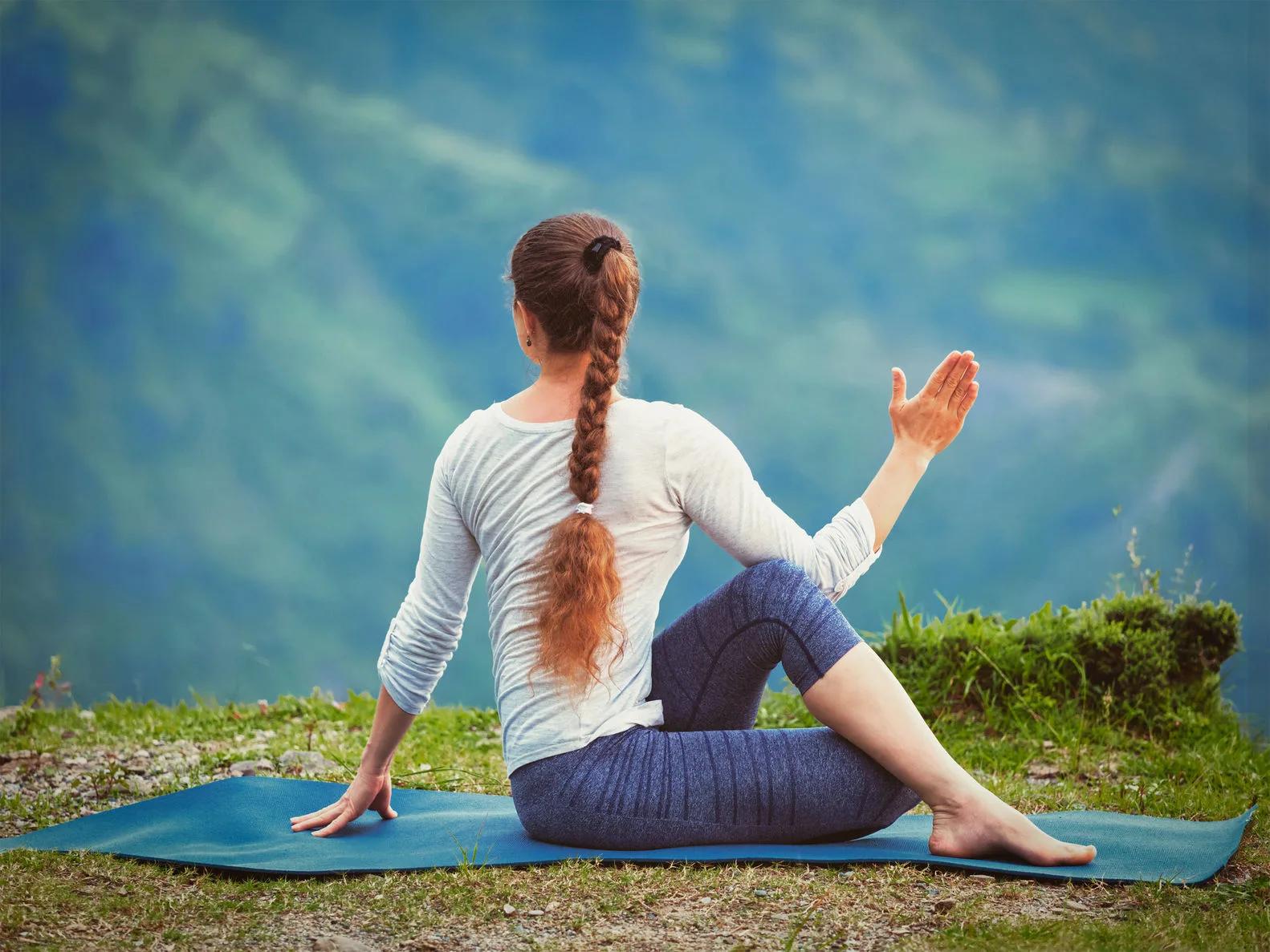 Twist and Shout: How to Cleanse with Food and Yoga