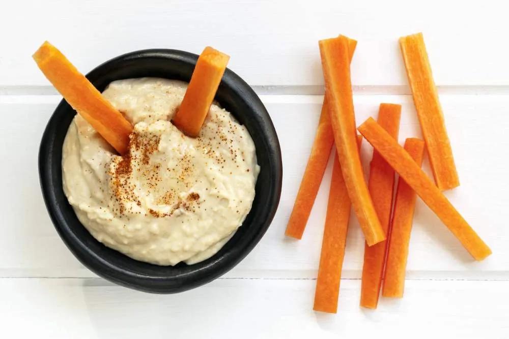 easy snacks nutritionists eat on the go