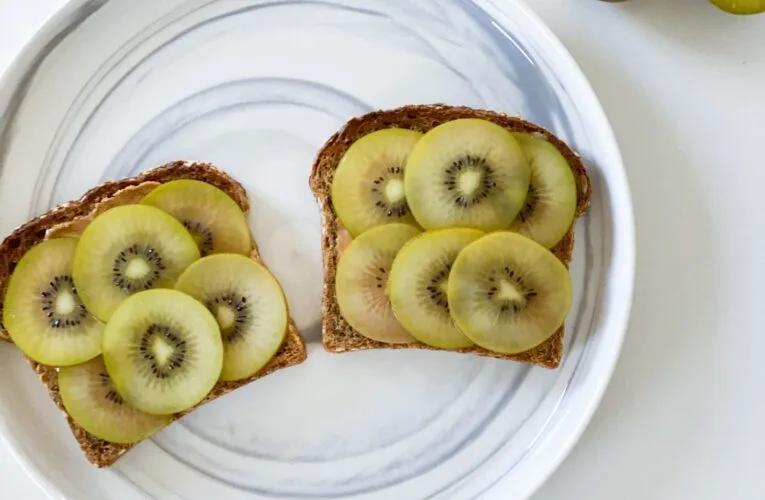 Kiwifruit Cashew Toast