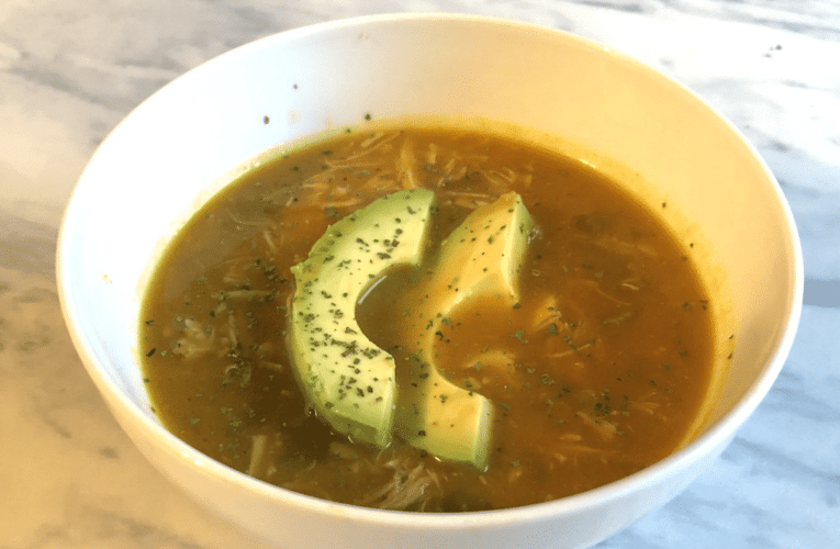 Instant Pot Green Chili Chicken Soup