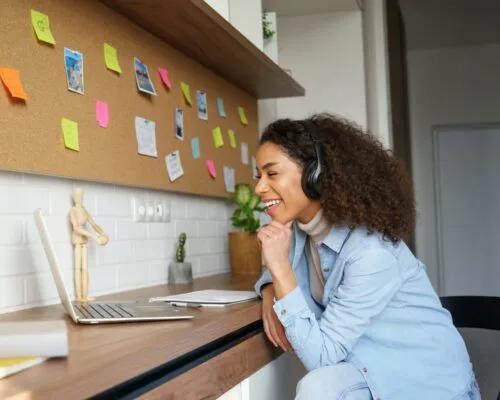 Why You Need a Community to Find Success as a Wellness Pro—and How to Build One