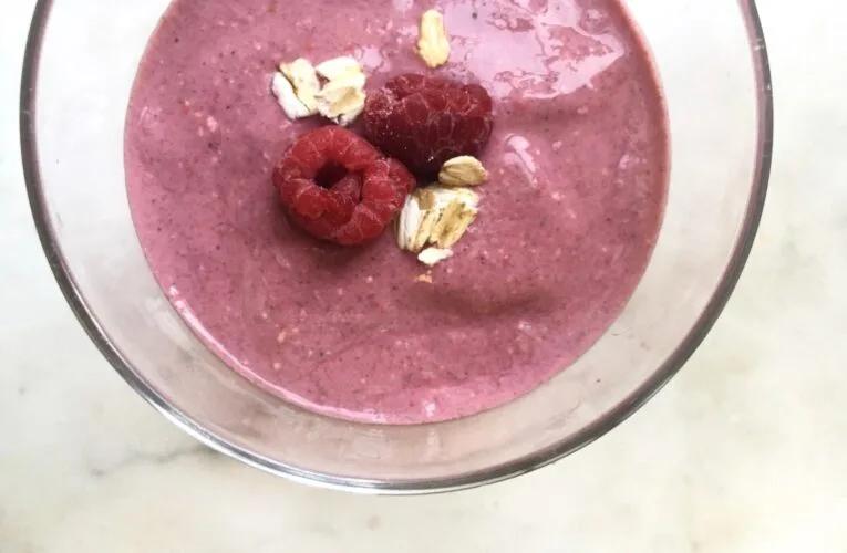 raspberry oat smoothie