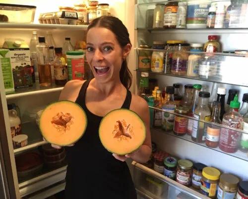 This Comedian-Turned-Health Coach Knows the Secret to Better Sleep and Easier Mornings
