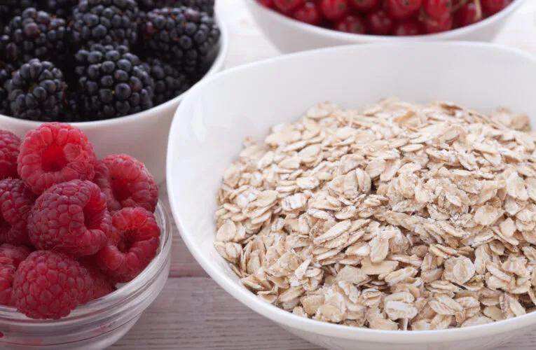 Very Berry Oat Cake