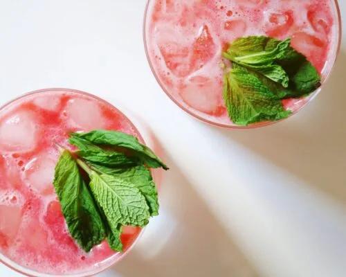 15 Low-Sugar Cocktails To Celebrate Any Season