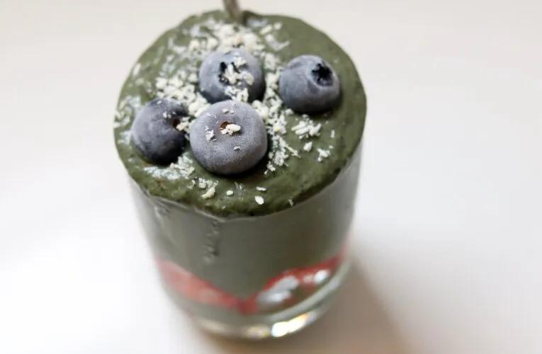 low sugar berry green smoothie