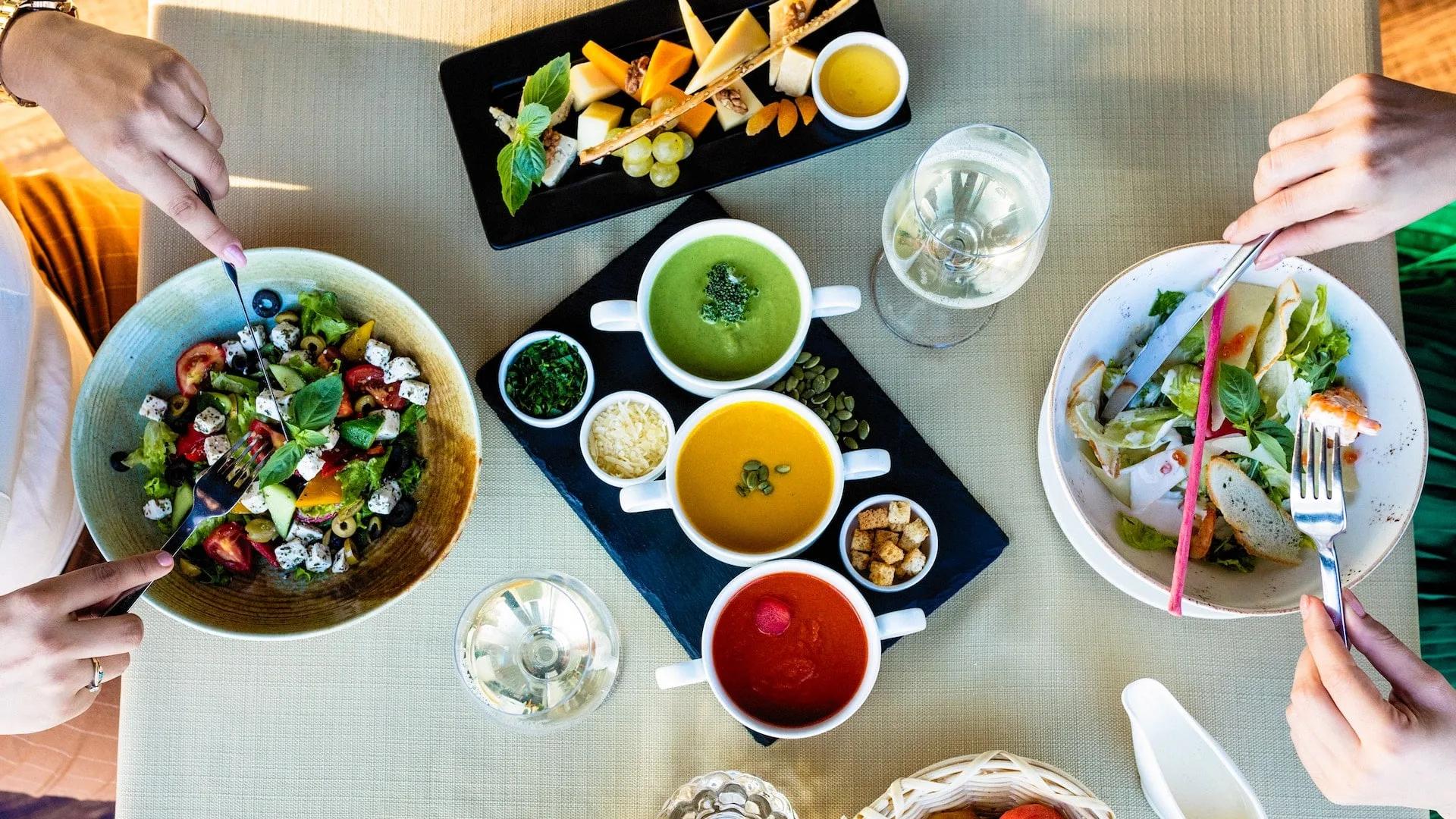 Everything You Need to Know About Food Combining According to a Dietitian