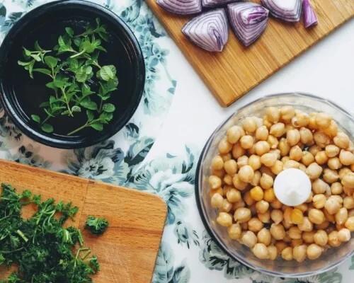 3 Homemade Hummus Recipes We Love