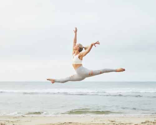 How Simone De La Rue Conquered COVID Anxiety and Kept Her Fitness Empire Intact