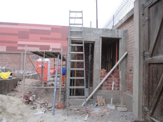 Caseta de guardianía y baño