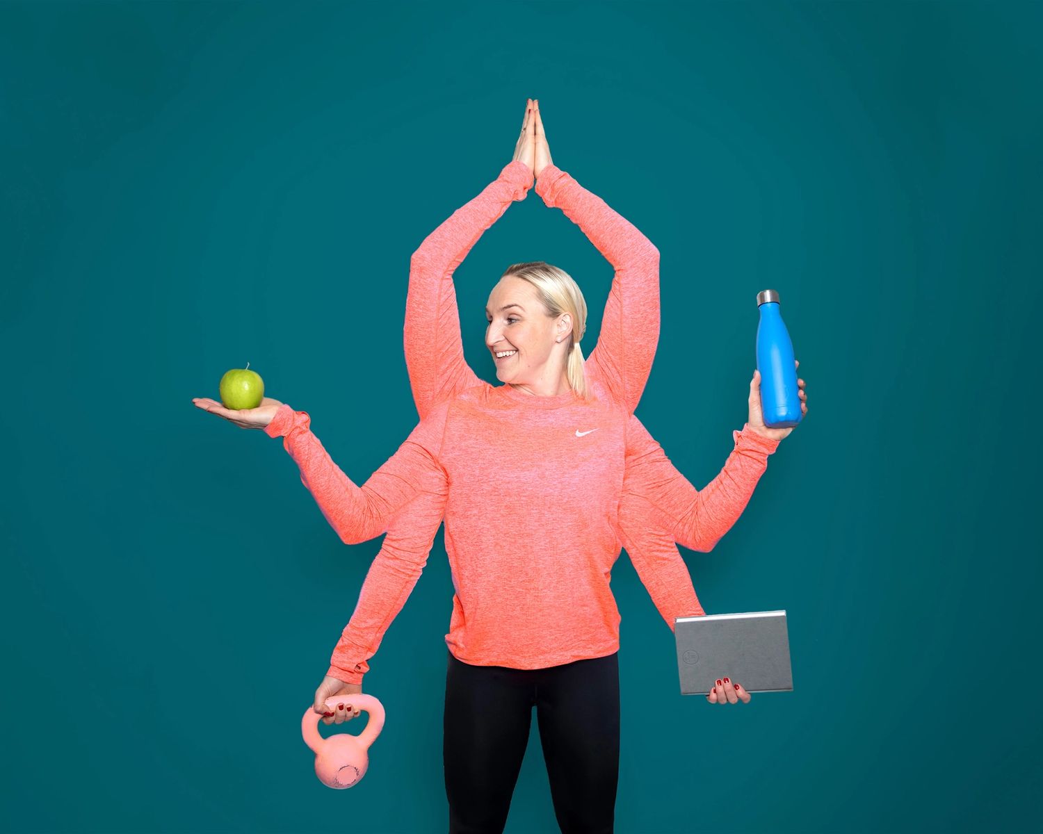 Ofurkona, kolkrabbi, með lífið í lúkunum, með marga bolta á lofti